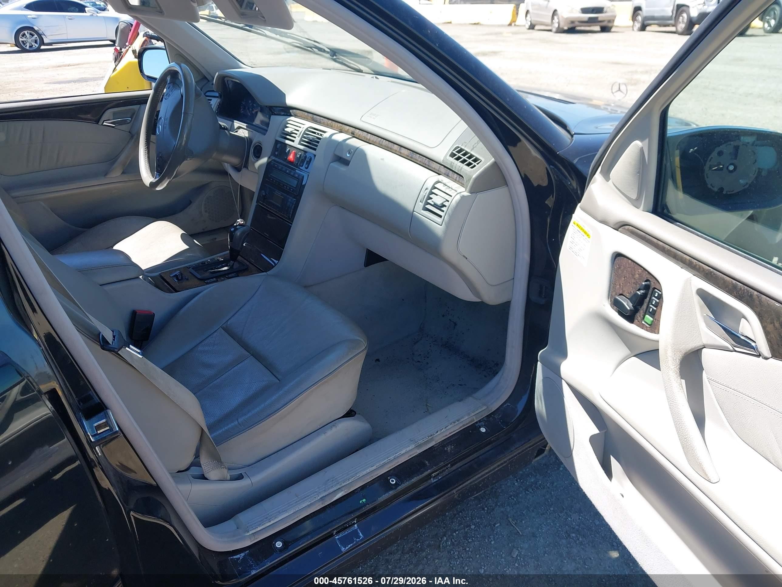 2002 Mercedes-benz E 320 4m/4m Special Edition Black vin: WDBJF82J92X072010