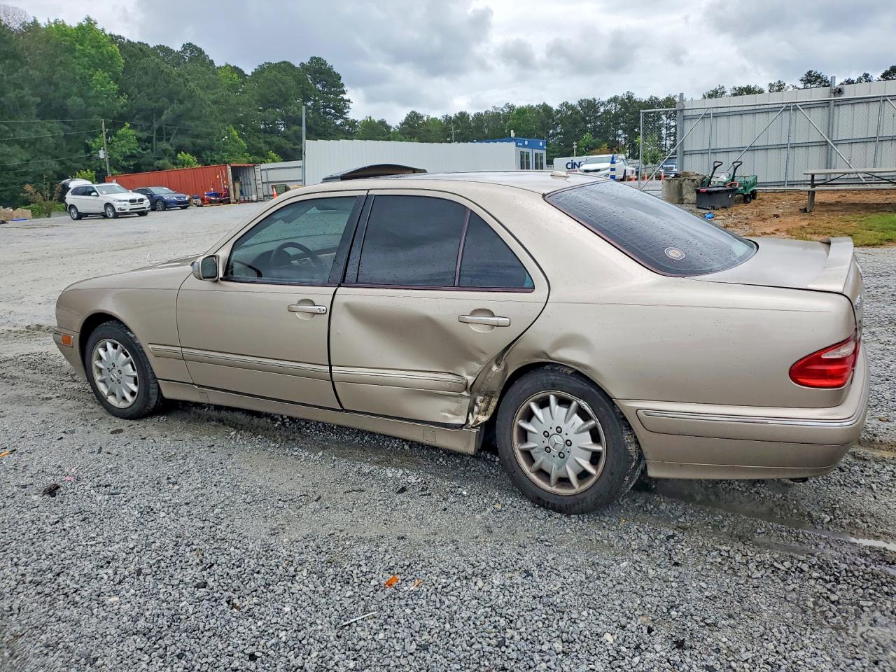 2000 Mercedes-benz E 320 4matic Gold vin: WDBJF82JXYX038022