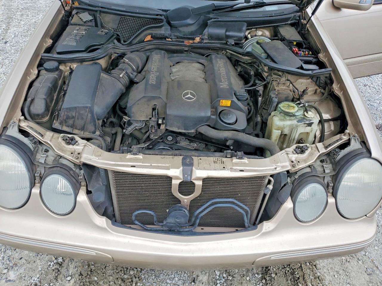 2000 Mercedes-benz E 320 4matic Gold vin: WDBJF82JXYX038022
