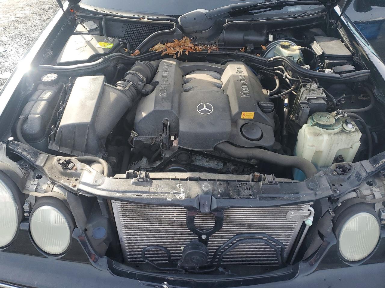 2000 Mercedes-benz E 320 4matic Black vin: WDBJF82JXYX038375