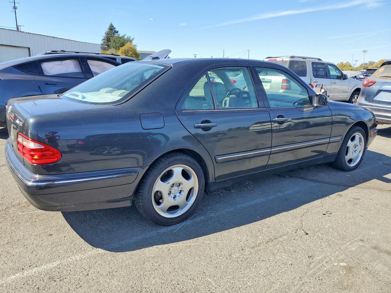 2001 Mercedes-benz E 430 Black vin: WDBJF83J01X061328