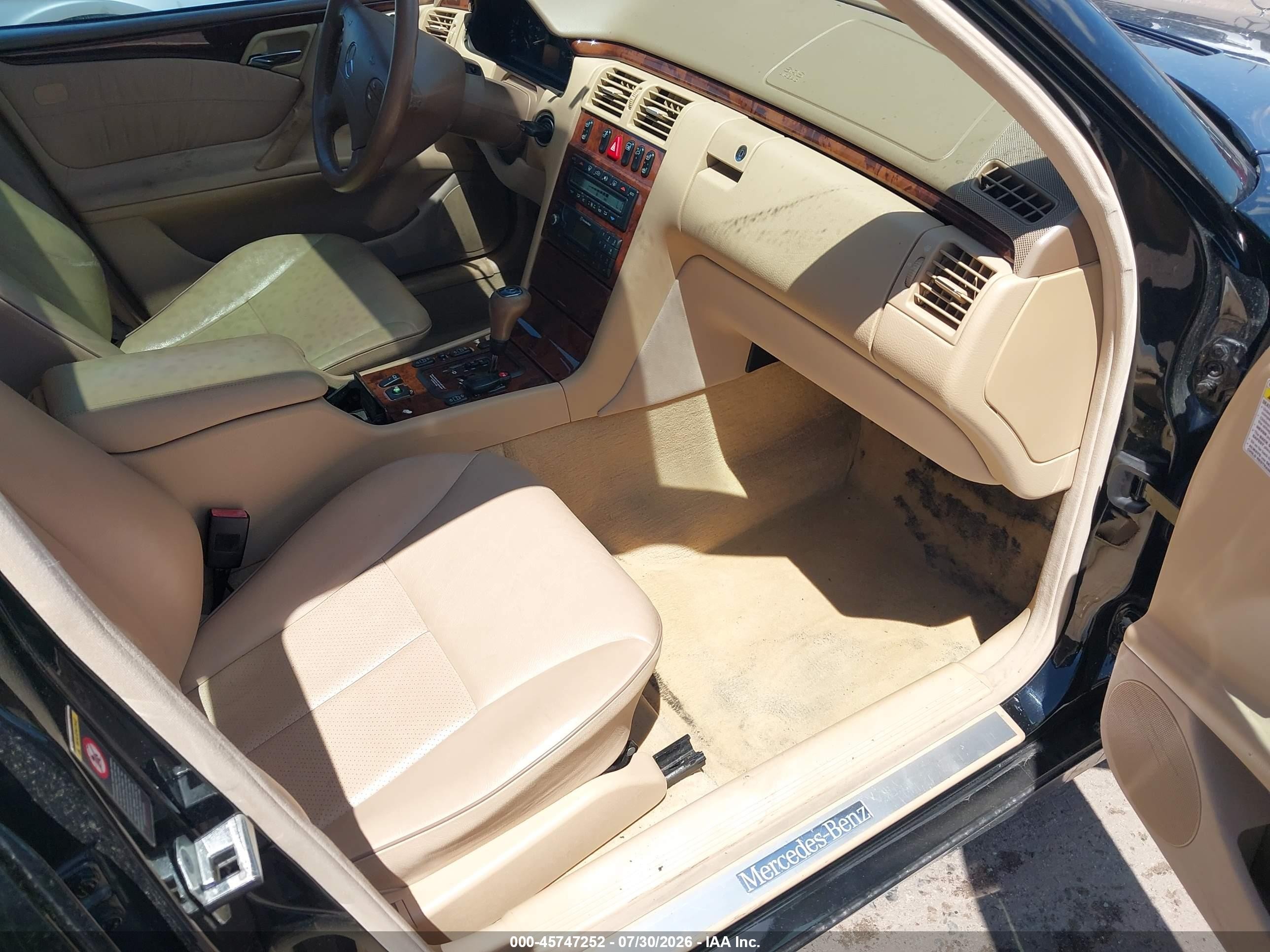 2000 Mercedes-benz E 430 4m Black vin: WDBJF83J3YX041567