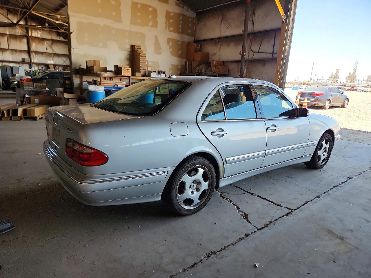 2000 Mercedes-benz E 430 Silver vin: WDBJF83J4YX035860