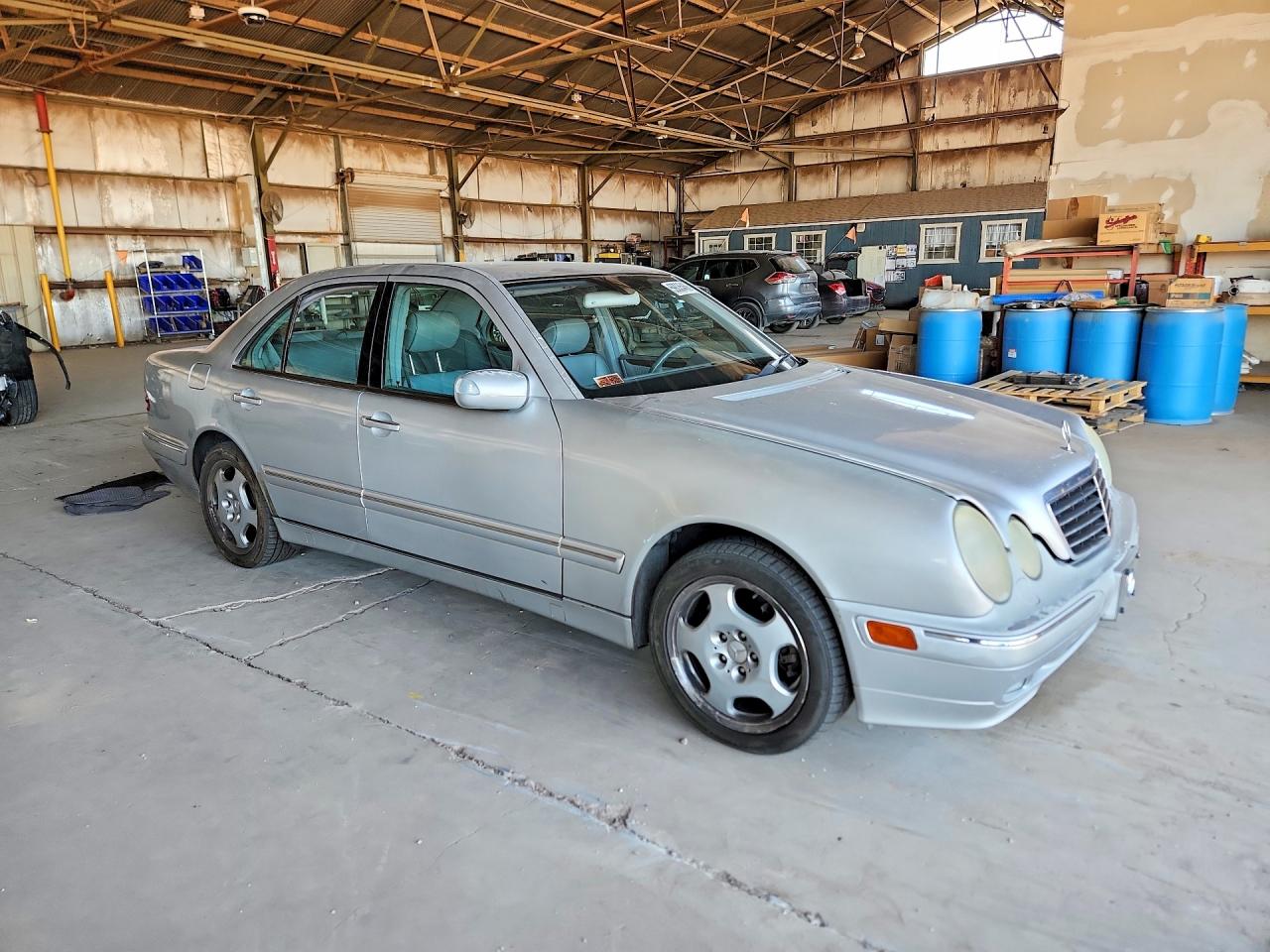 2000 Mercedes-benz E 430 Silver vin: WDBJF83J4YX035860