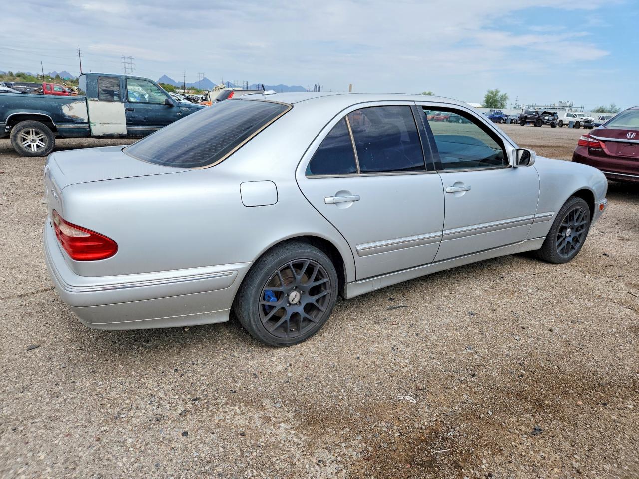 2000 Mercedes-benz E 430 Silver vin: WDBJF83J6YX034323