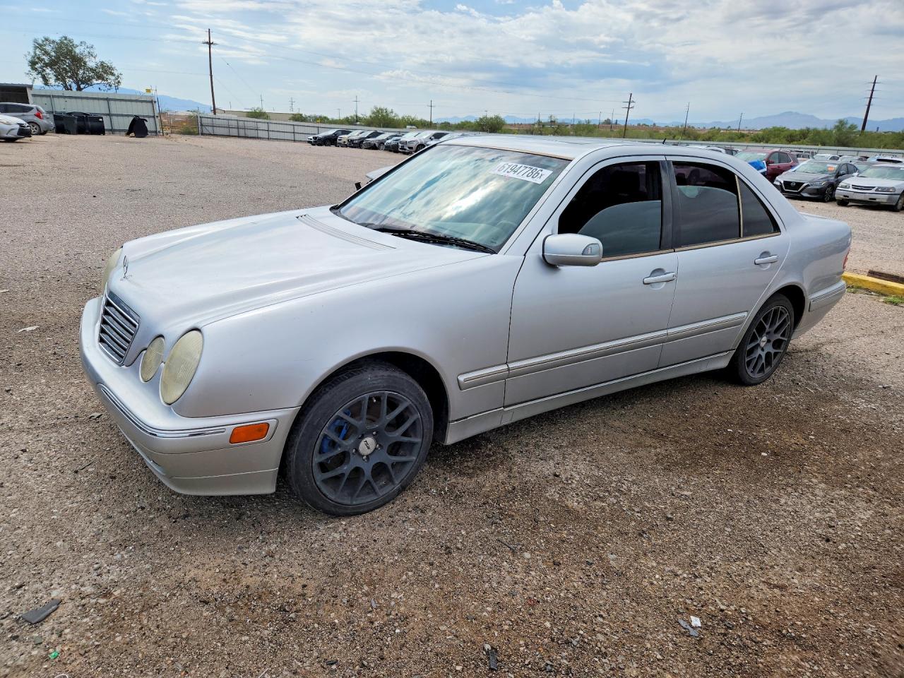WDBJF83J6YX034323