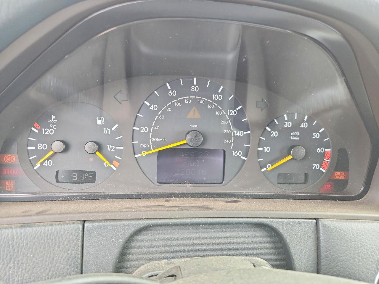 2000 Mercedes-benz E 430 Silver vin: WDBJF83J6YX034323