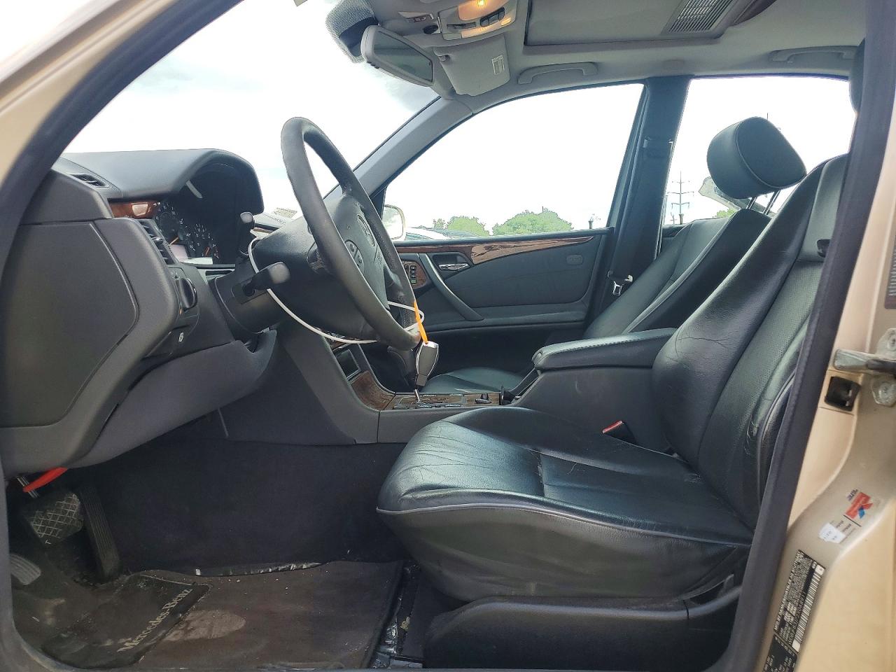 2002 Mercedes-benz E 430 Золотой vin: WDBJF83J72X068911