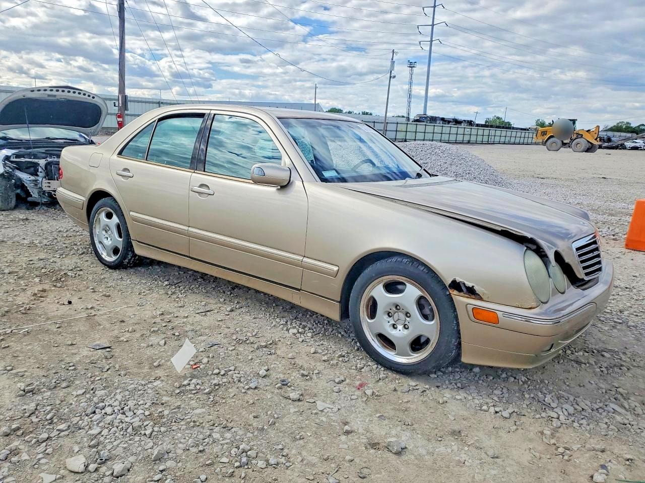2002 Mercedes-benz E 430 Золотой vin: WDBJF83J72X068911