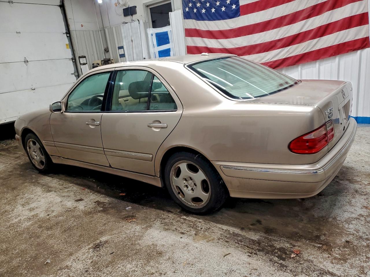 2000 Mercedes-benz E 430 Gold vin: WDBJF83J7YX037084