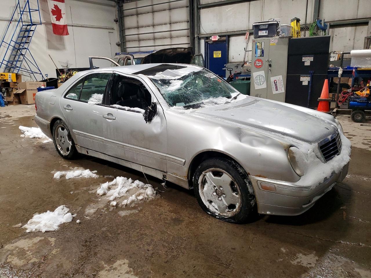 2000 Mercedes-benz E 430 Silver vin: WDBJF83J7YX040423