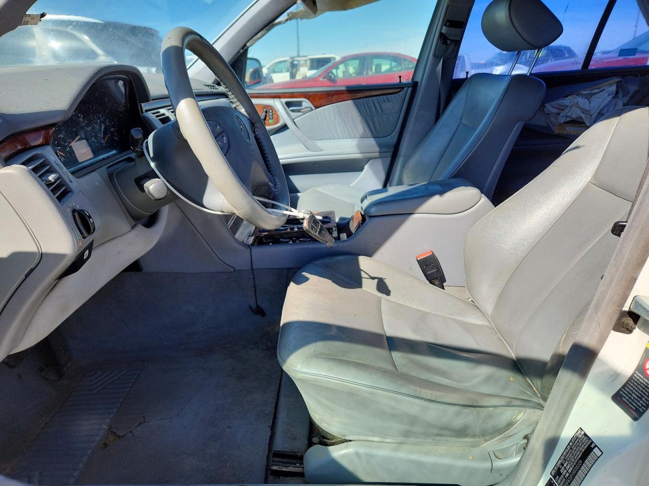 2000 Mercedes-benz E 430 White vin: WDBJF83JXYX030209