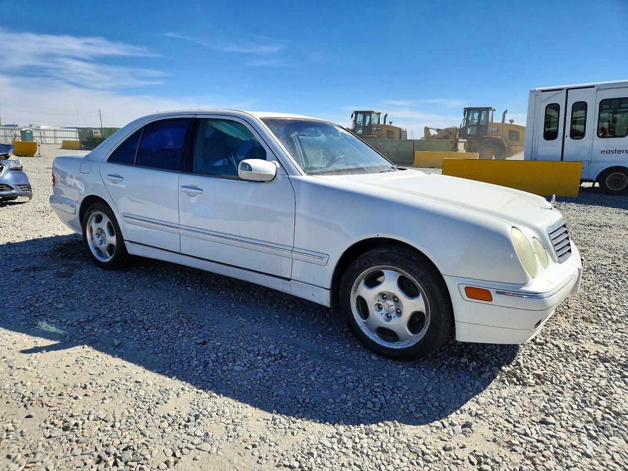 2000 Mercedes-benz E 430 White vin: WDBJF83JXYX030209