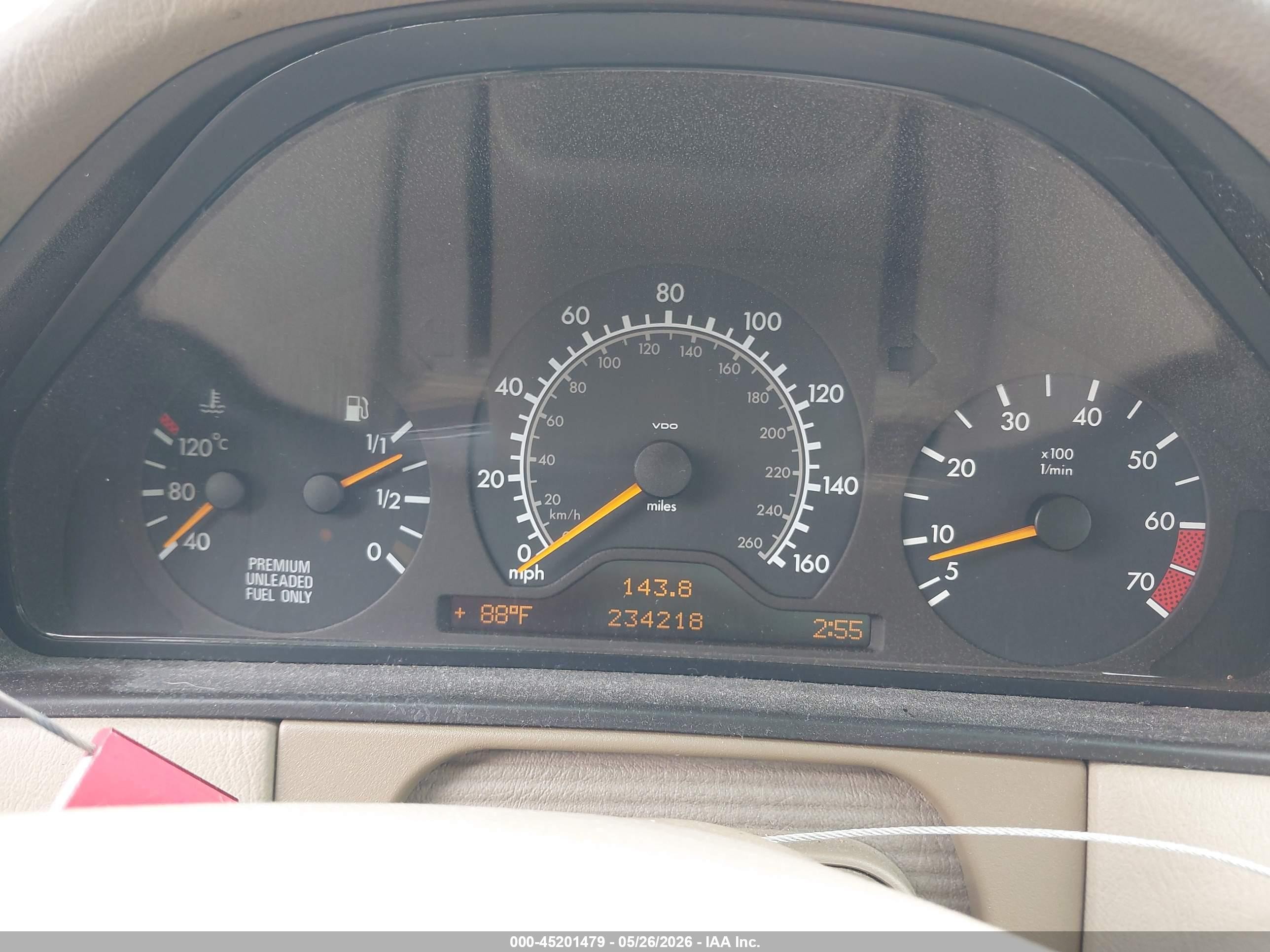 1998 Mercedes-benz E 320   Champagne vin: WDBJH65F0WA659291