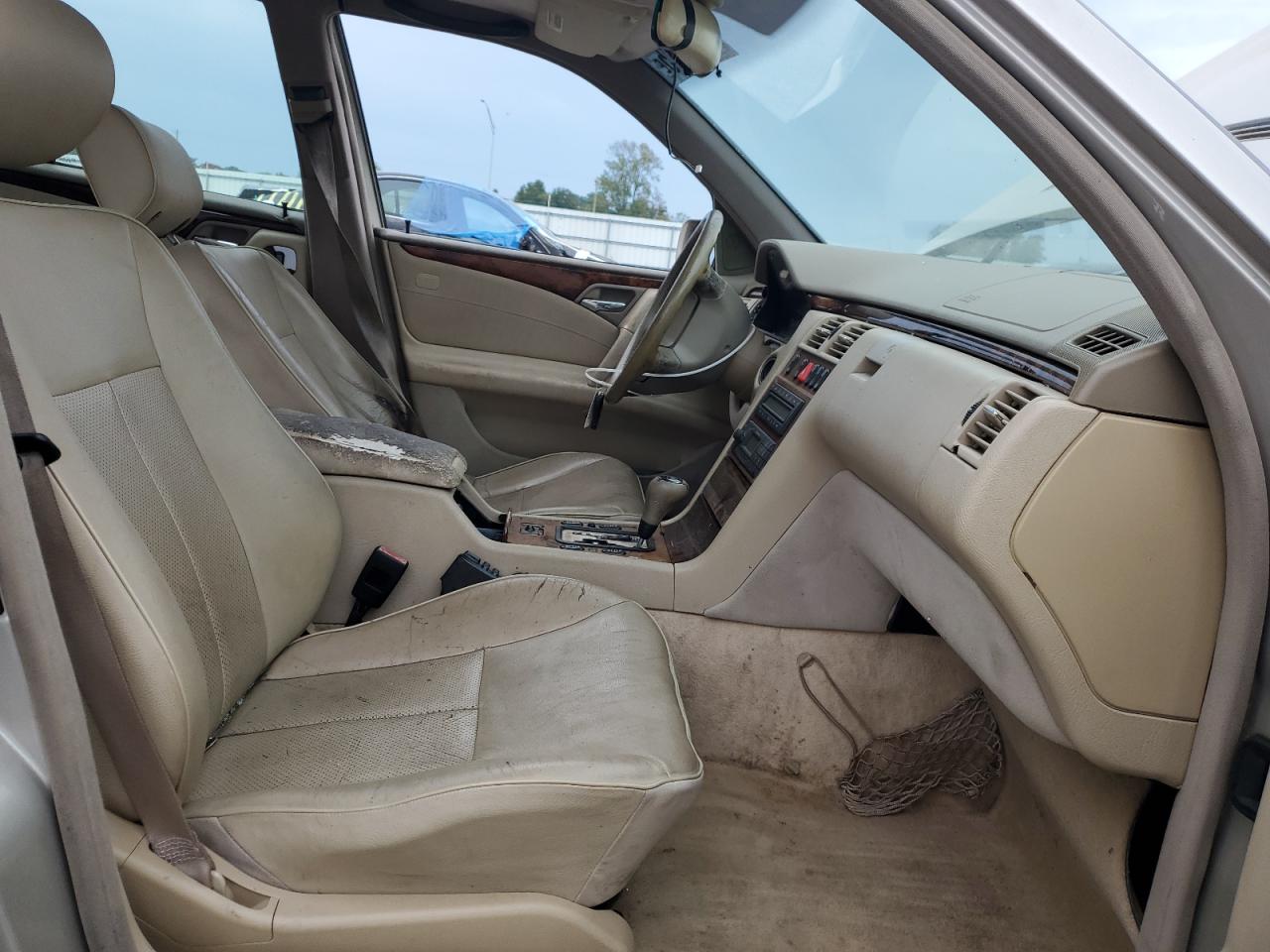 1999 Mercedes-benz E 320 Желто-коричневый vin: WDBJH65F0XA763409