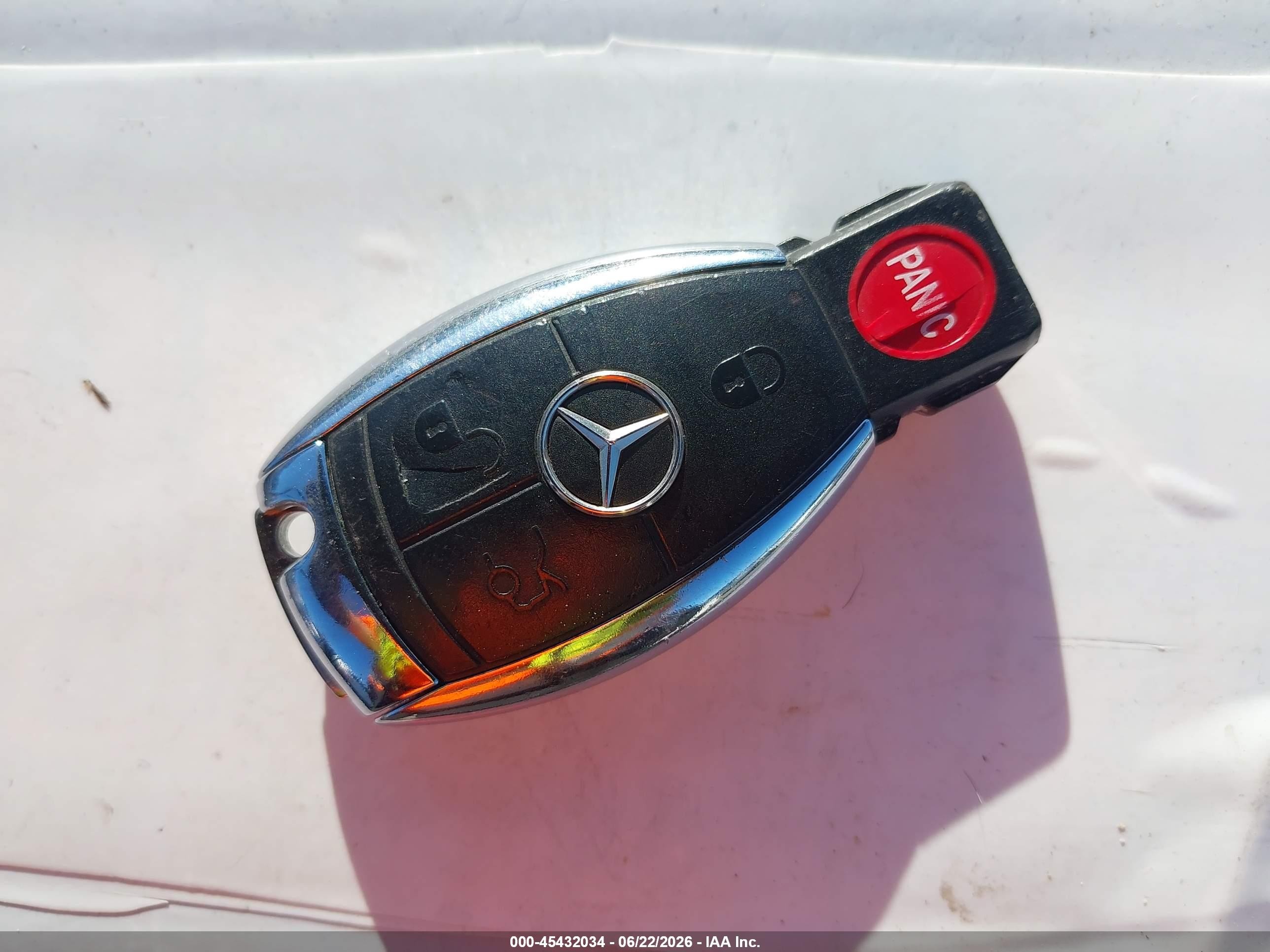1998 Mercedes-benz E 320 White vin: WDBJH65F1WA567655