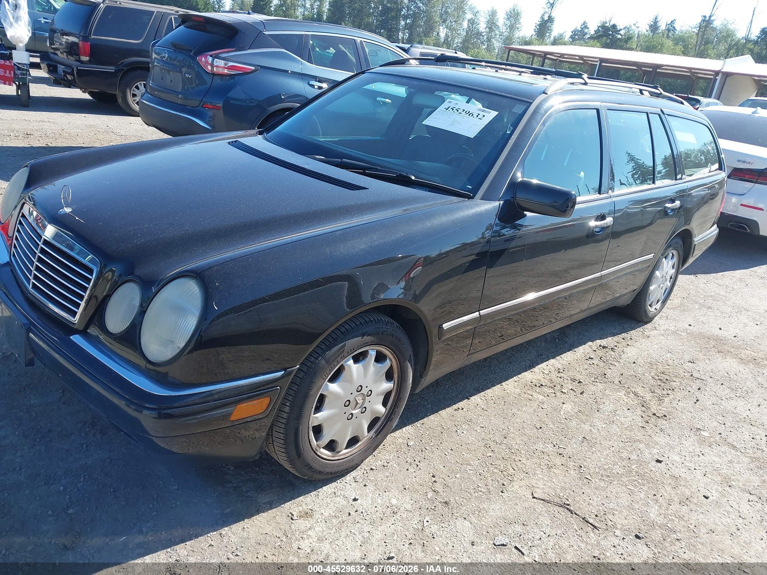 1998 Mercedes-benz E 320   Black vin: WDBJH65F1WA631838
