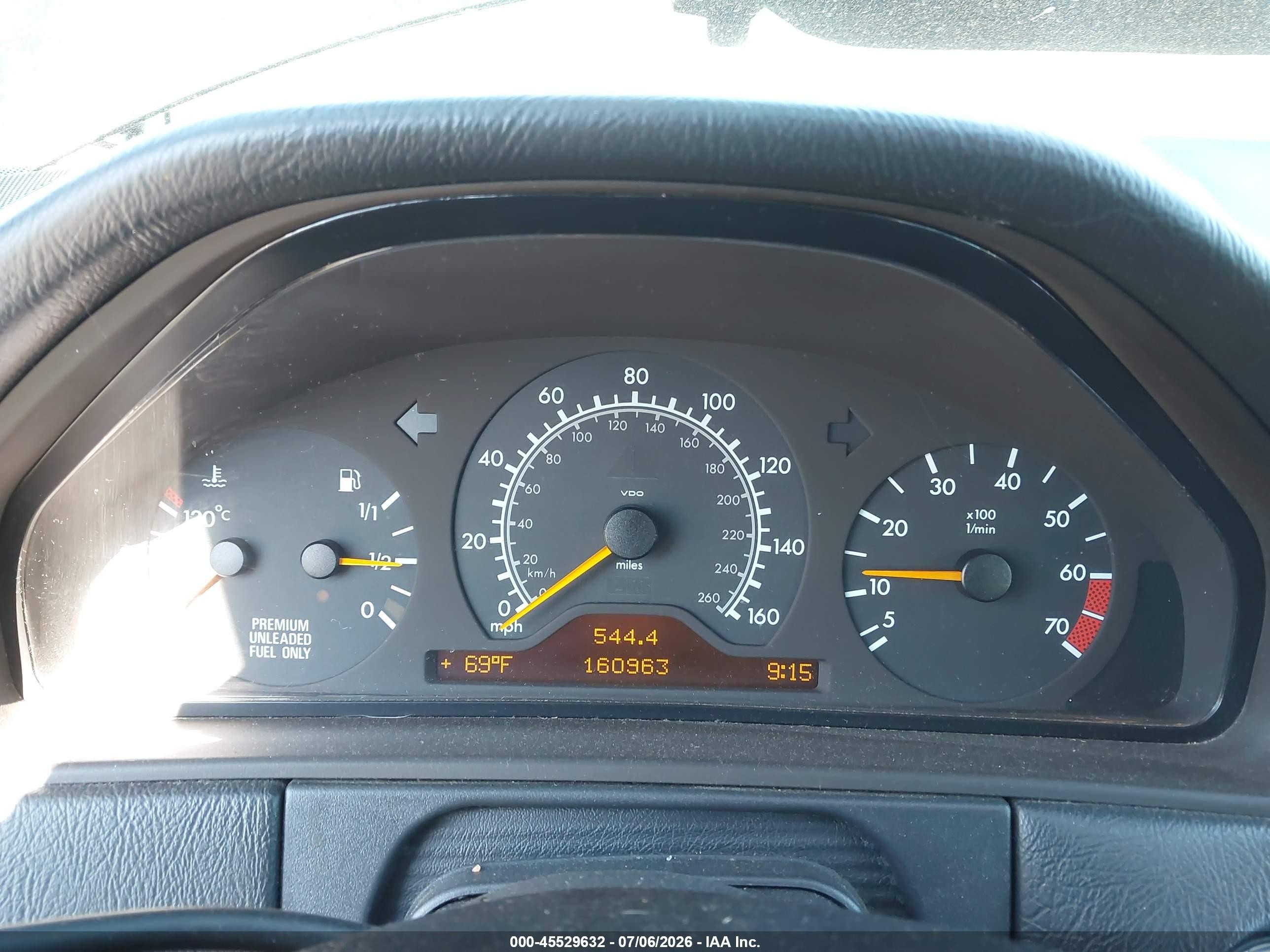 1998 Mercedes-benz E 320   Black vin: WDBJH65F1WA631838