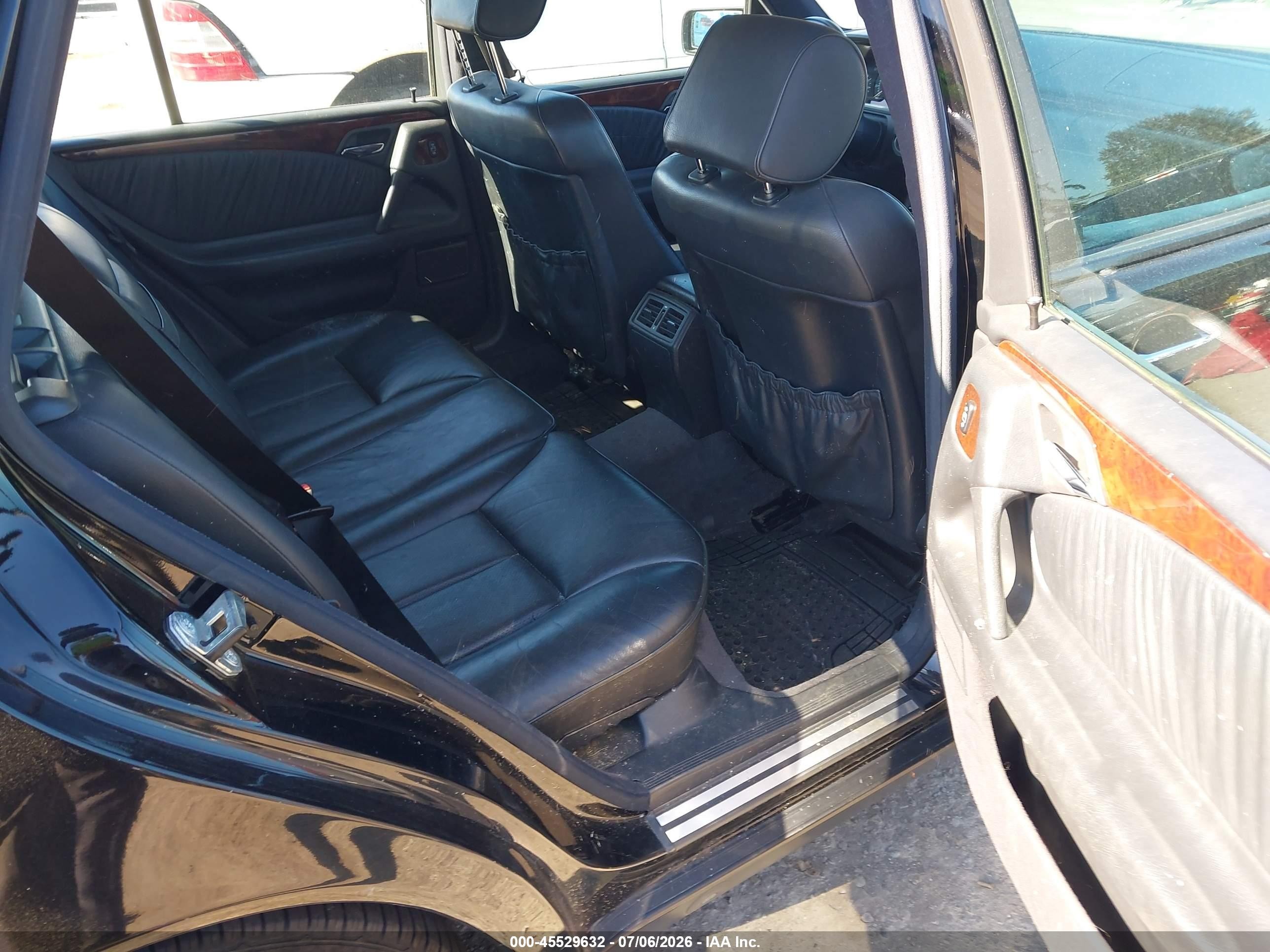 1998 Mercedes-benz E 320   Black vin: WDBJH65F1WA631838