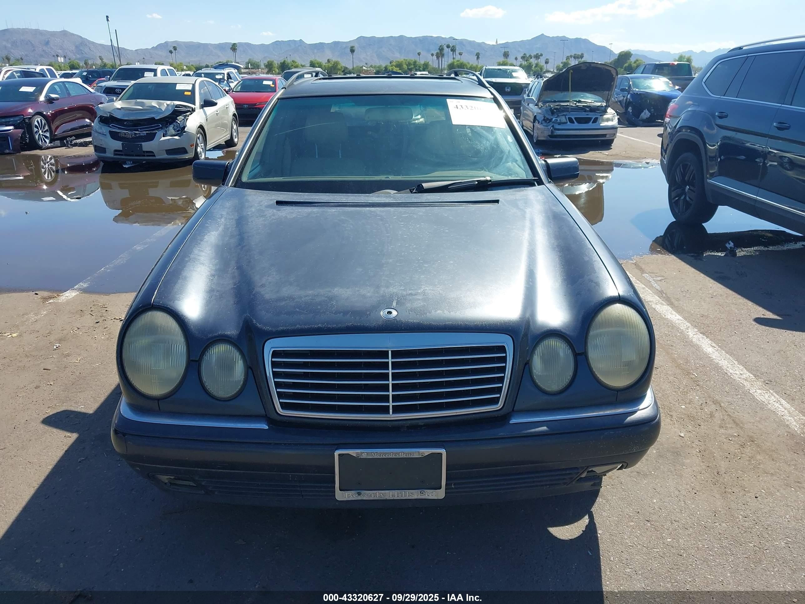 1998 Mercedes-benz E 320   Navy vin: WDBJH65F2WA521204