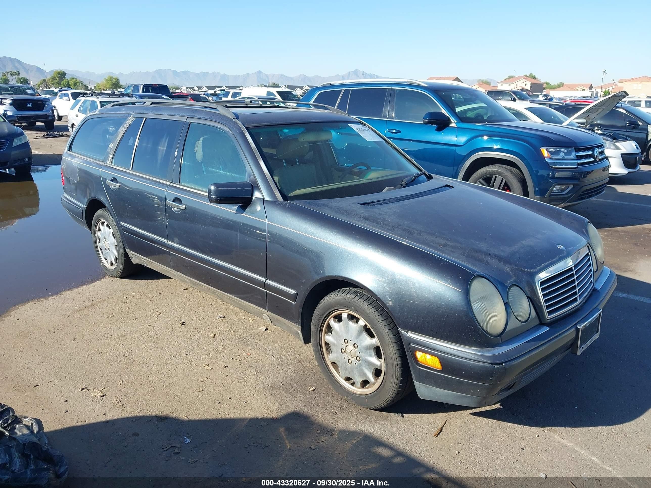 1998 Mercedes-benz E 320   Navy vin: WDBJH65F2WA521204