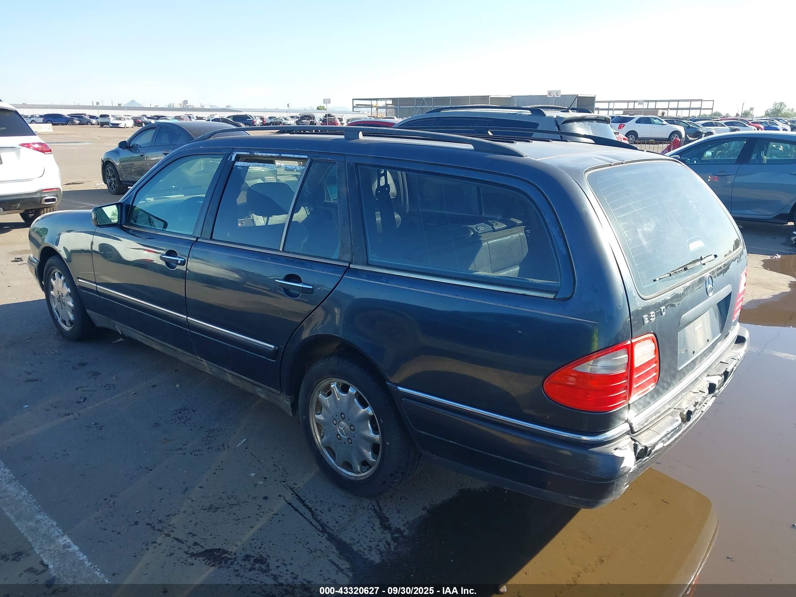 1998 Mercedes-benz E 320   Navy vin: WDBJH65F2WA521204