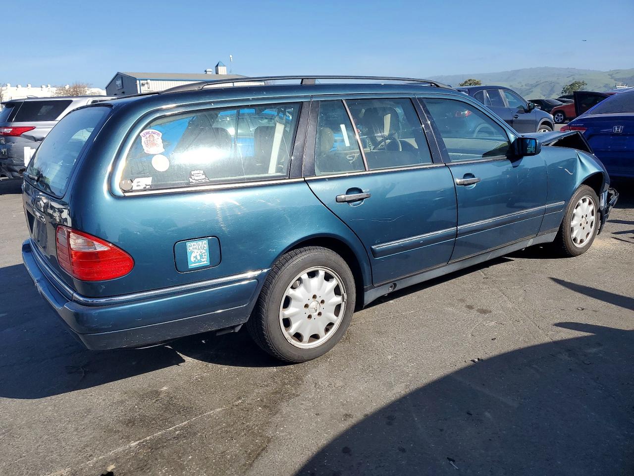 1999 Mercedes-benz E 320 Teal vin: WDBJH65F2XA842869