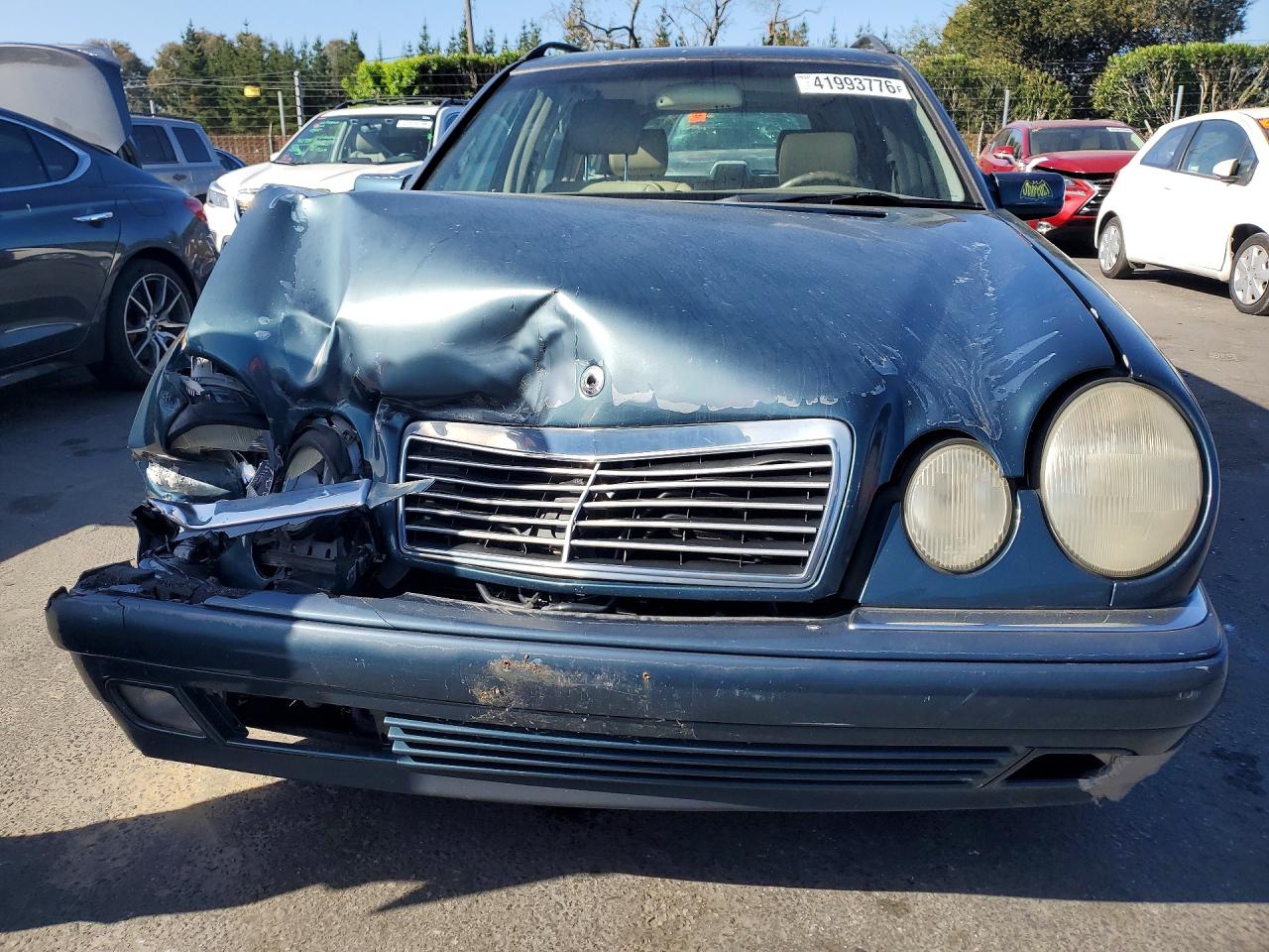 1999 Mercedes-benz E 320 Teal vin: WDBJH65F2XA842869