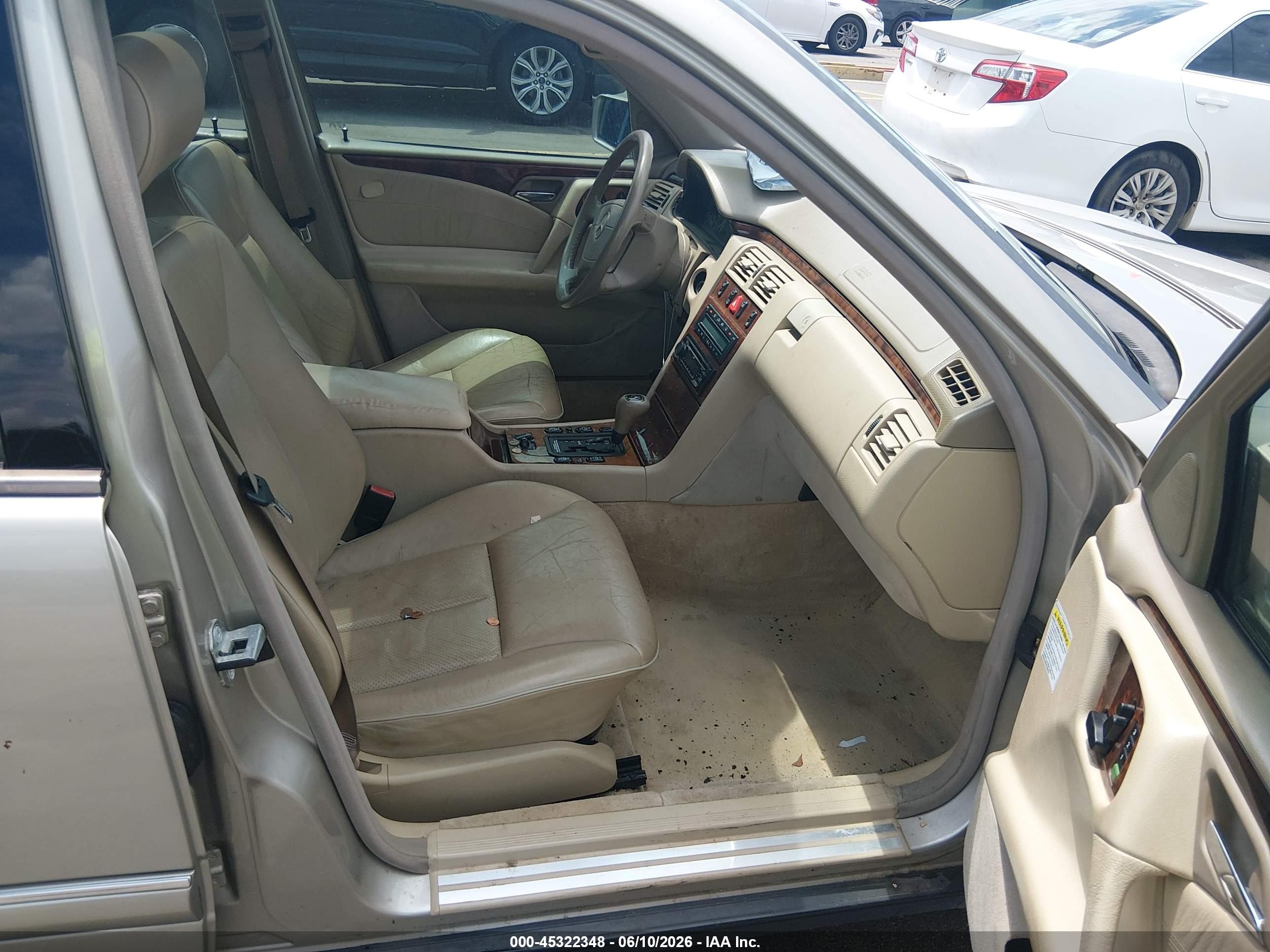 1998 Mercedes-benz E 320   Tan vin: WDBJH65F3WA663819