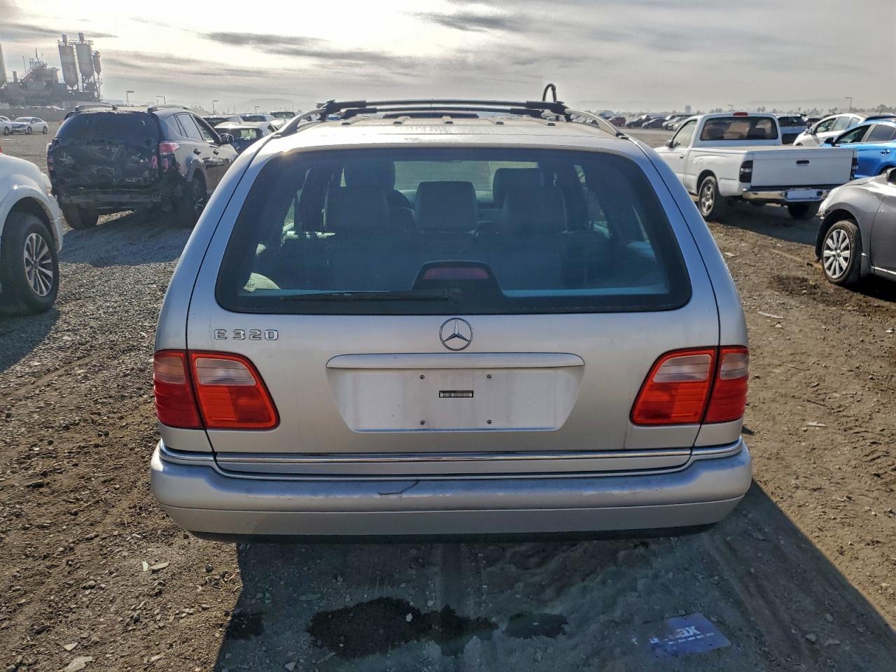 1998 Mercedes-benz E 320 Серебряный vin: WDBJH65F4WA528431