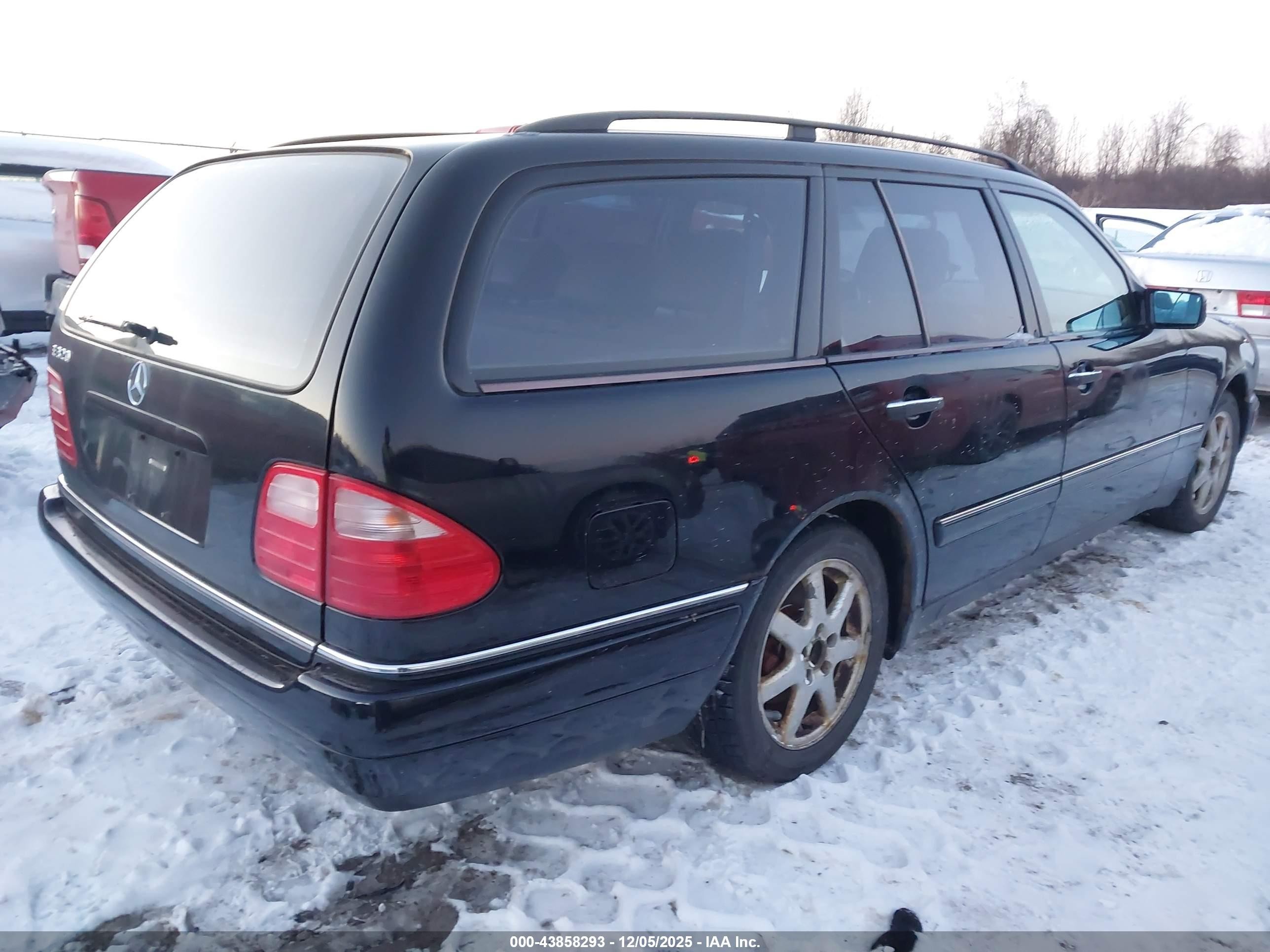 1998 Mercedes-benz E 320   Black vin: WDBJH65F6WA523182