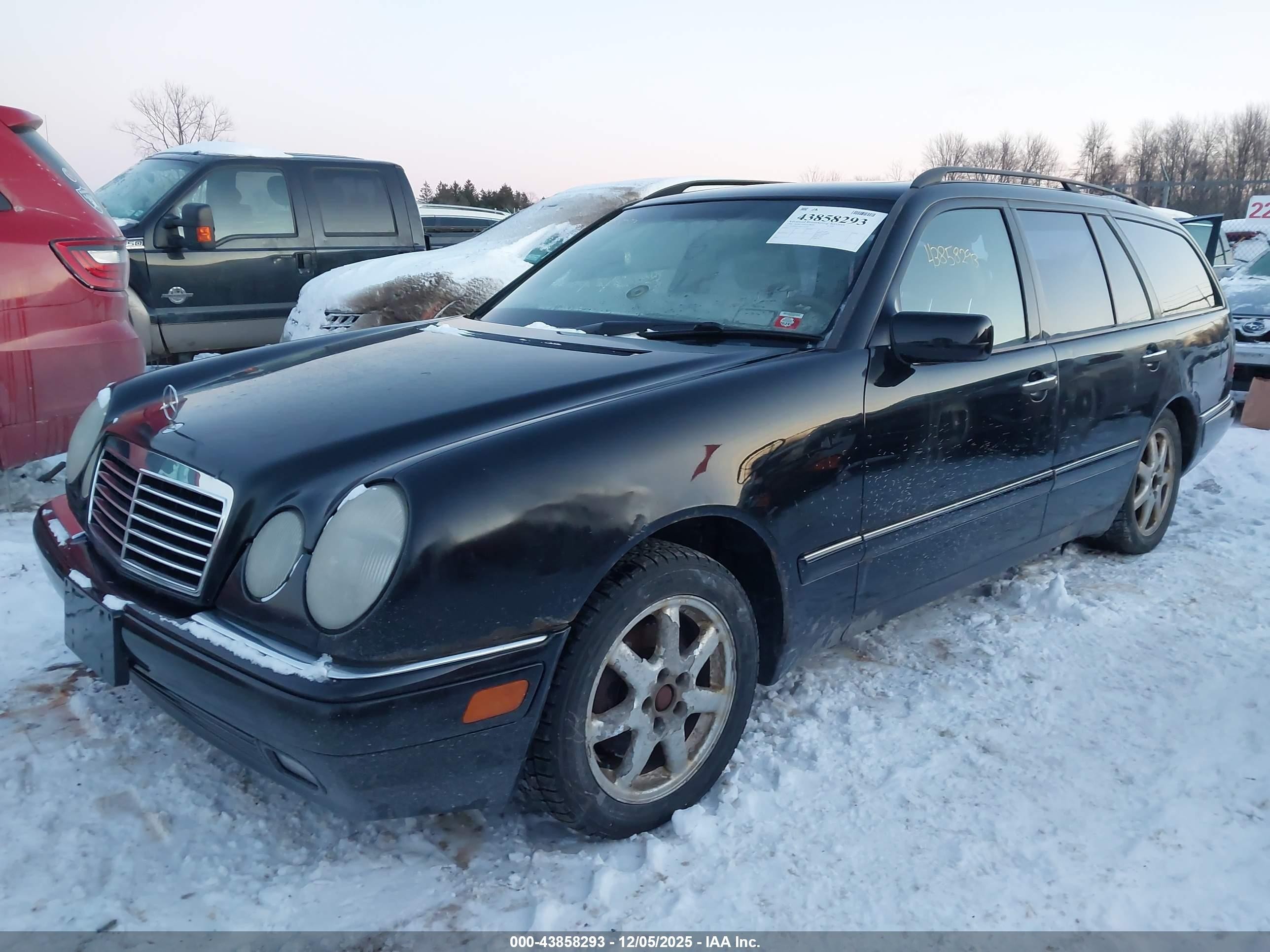 1998 Mercedes-benz E 320   Black vin: WDBJH65F6WA523182