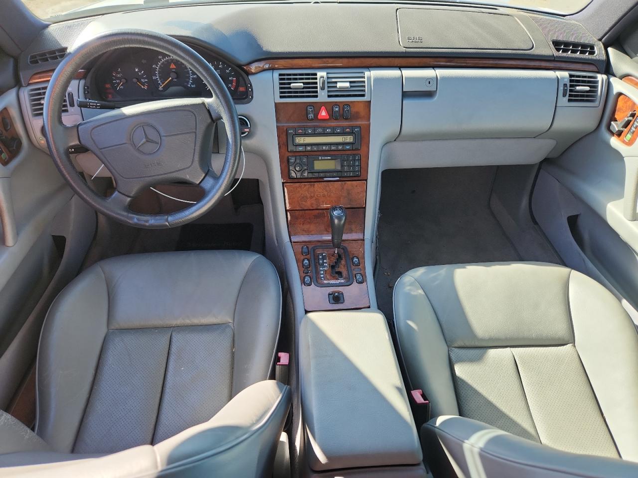 1999 Mercedes-benz E 320 Серебряный vin: WDBJH65F7XA719309