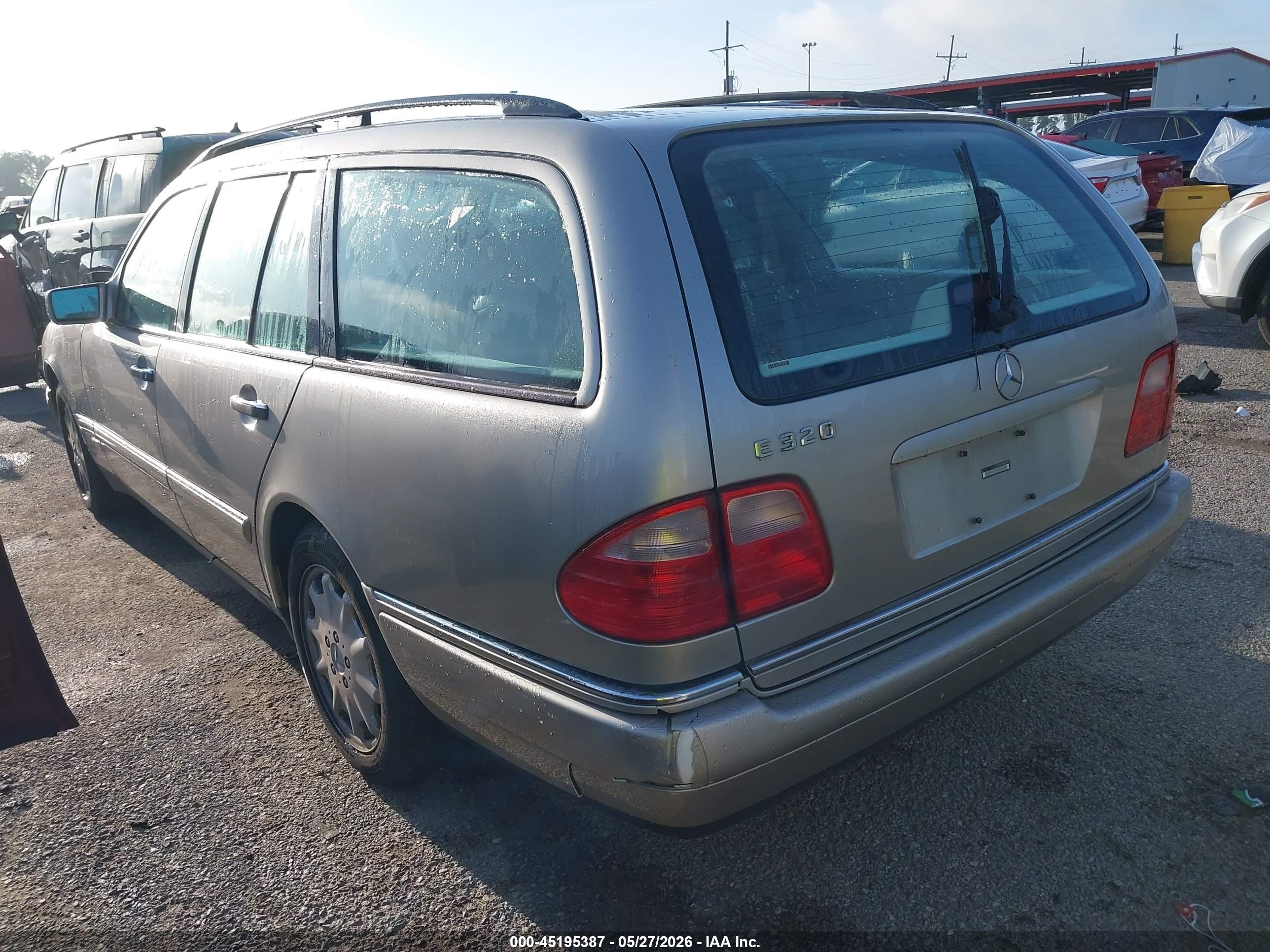 1998 Mercedes-benz E 320   Beige vin: WDBJH65F9WA611644