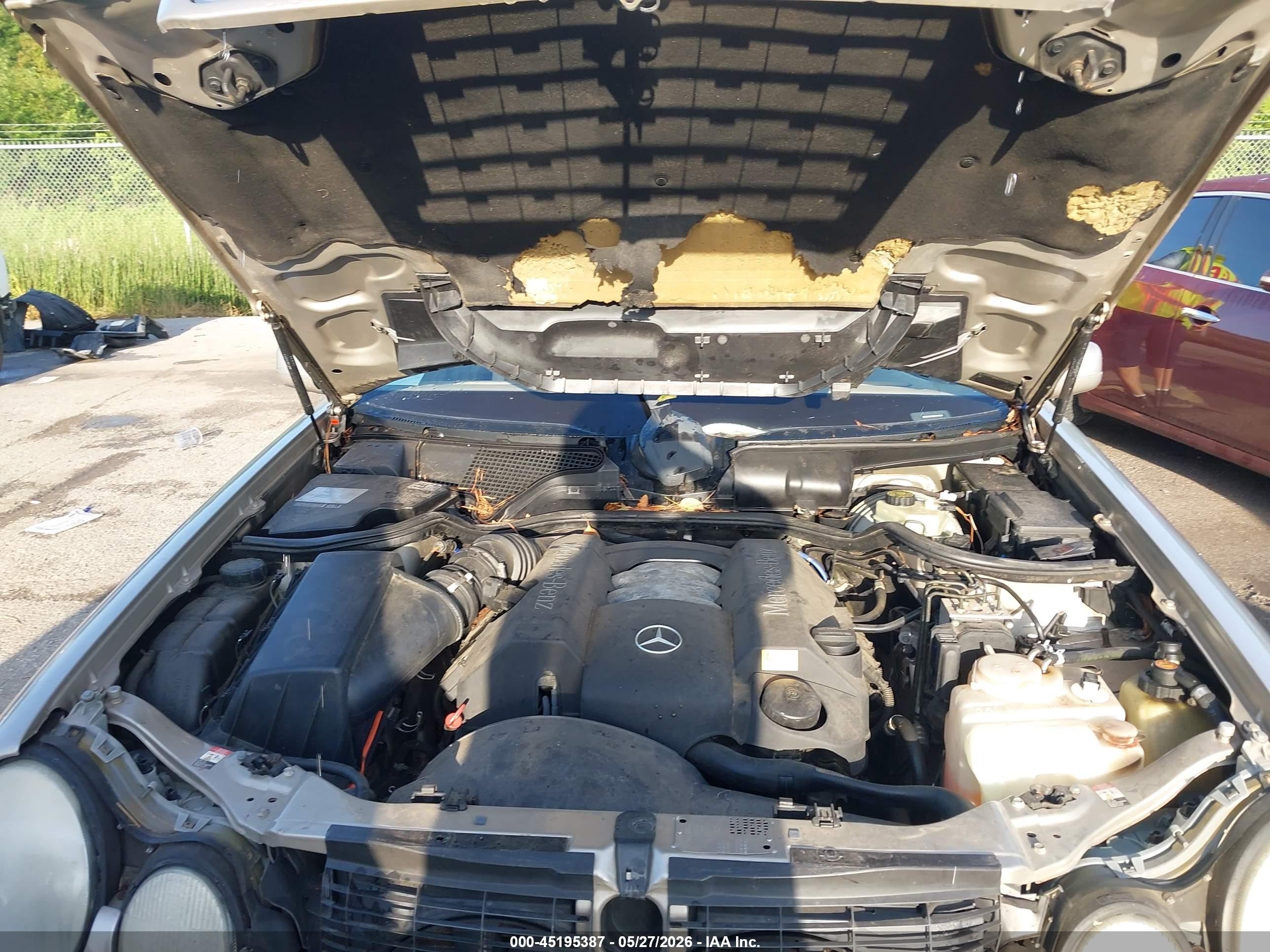 1998 Mercedes-benz E 320   Beige vin: WDBJH65F9WA611644