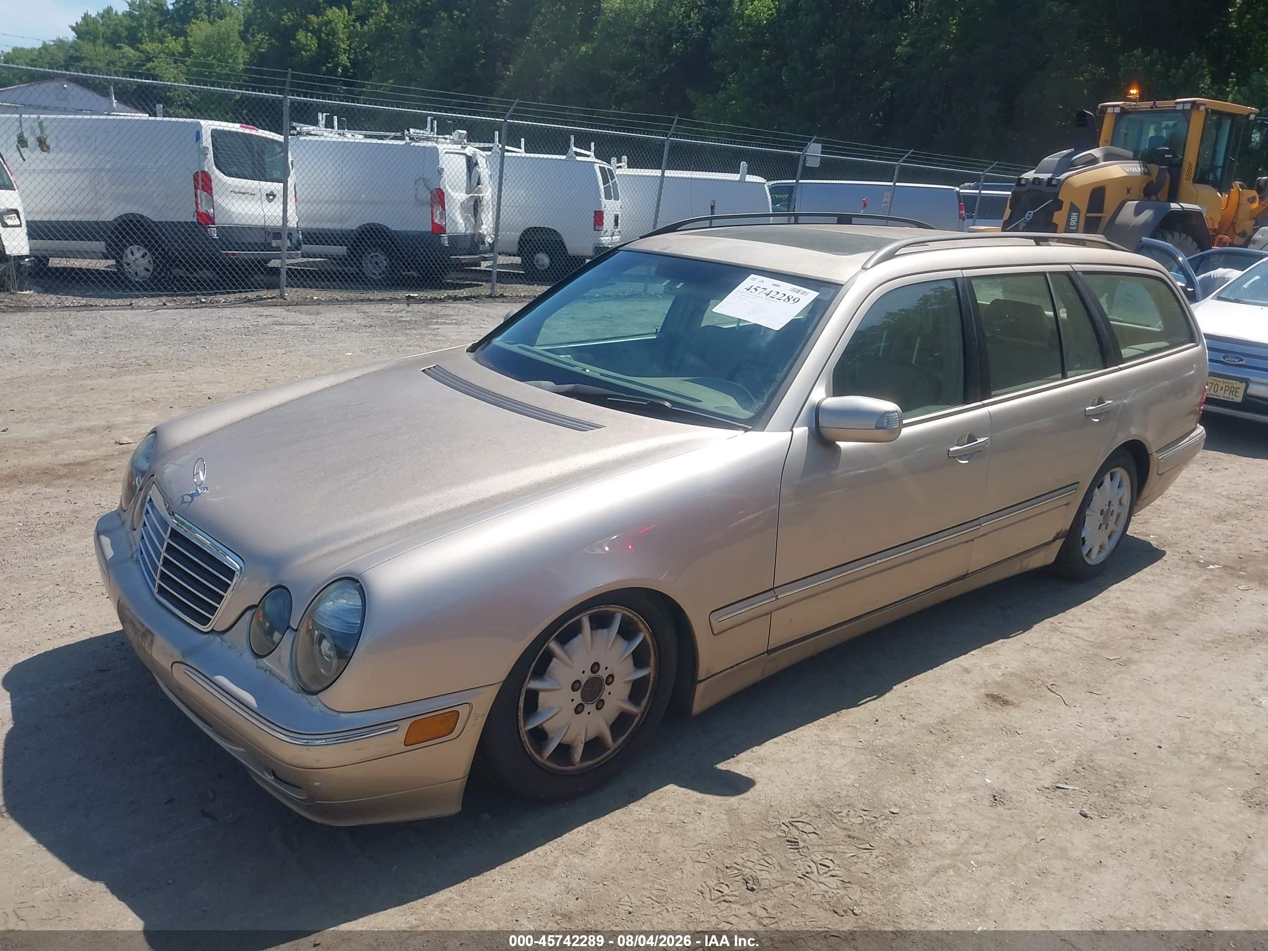 2001 Mercedes-benz E 320   Gold vin: WDBJH65J11B264673
