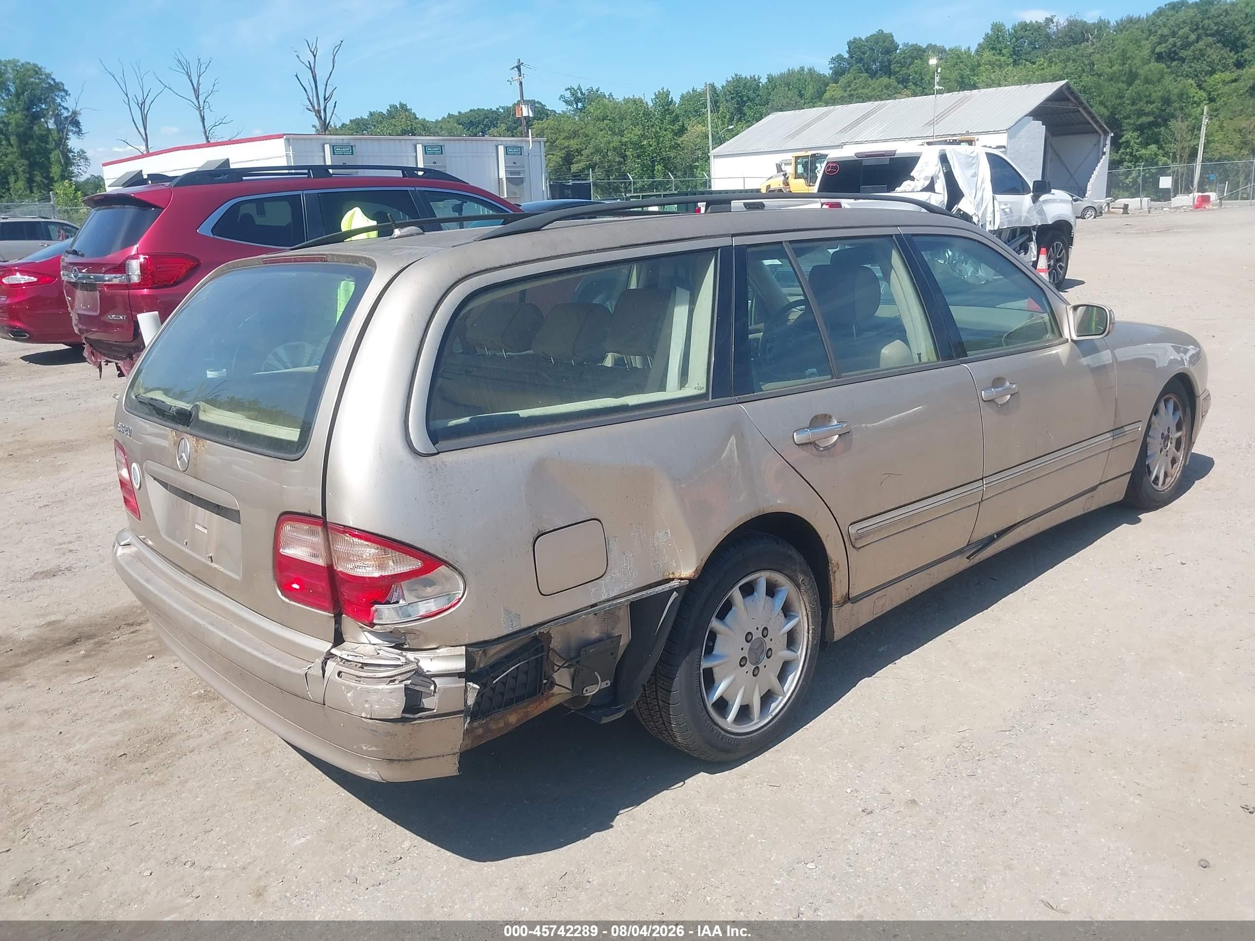 2001 Mercedes-benz E 320   Gold vin: WDBJH65J11B264673