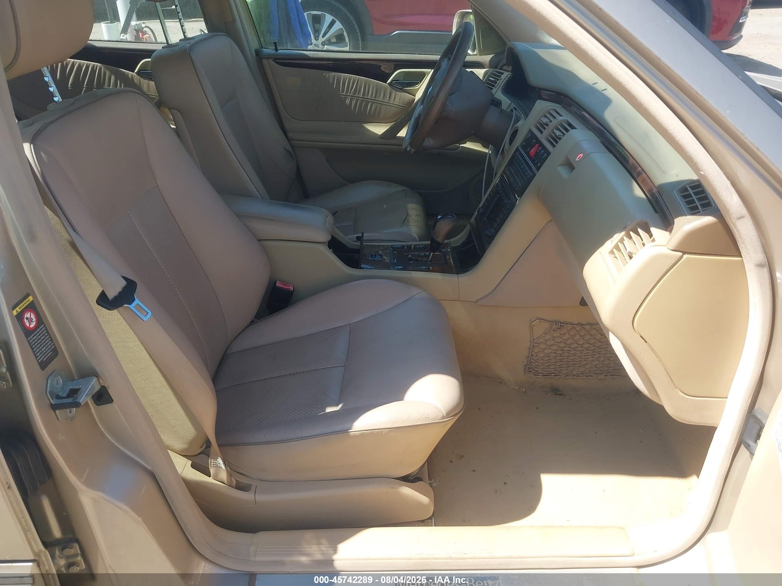 2001 Mercedes-benz E 320   Gold vin: WDBJH65J11B264673