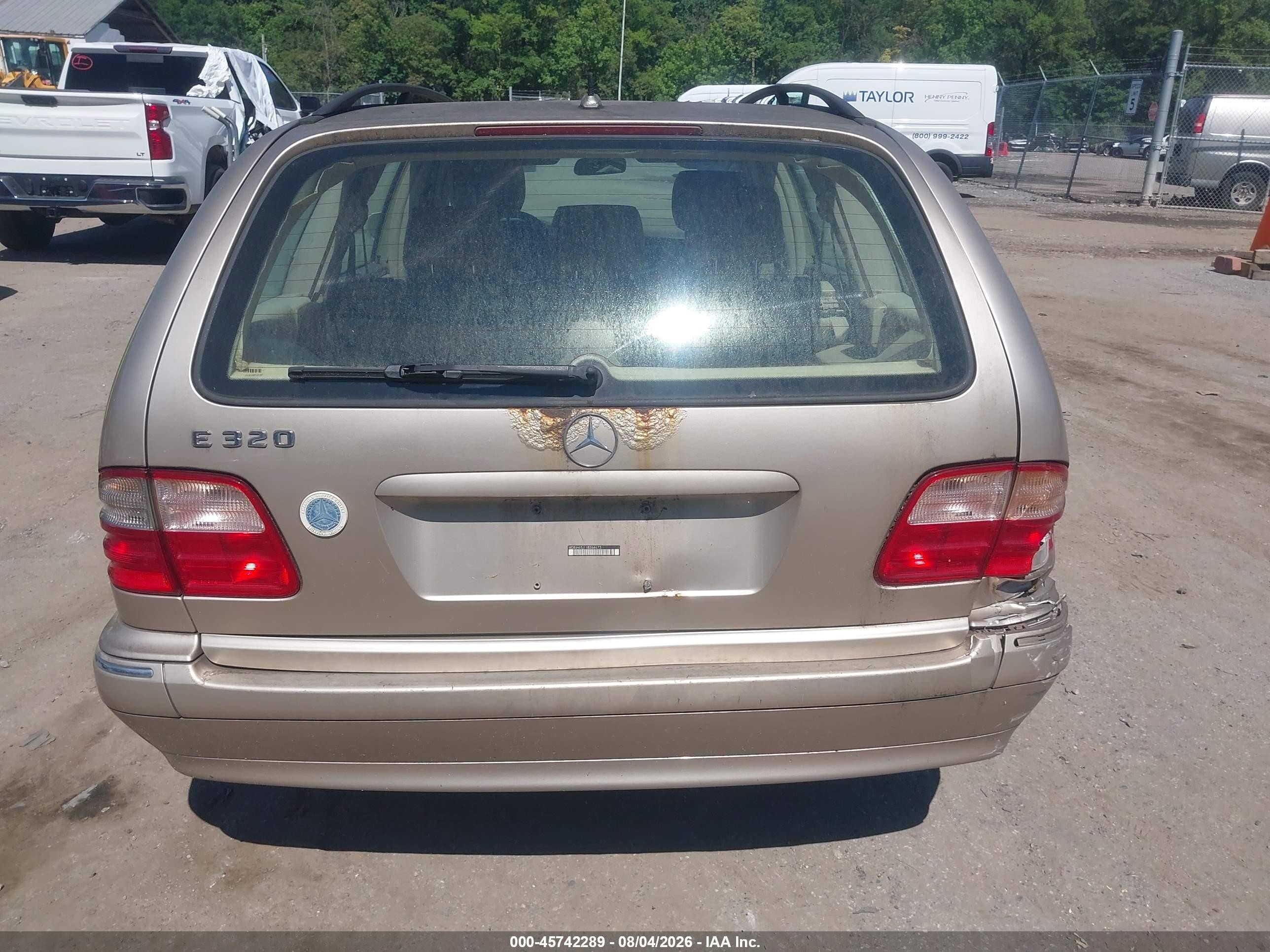 2001 Mercedes-benz E 320   Gold vin: WDBJH65J11B264673
