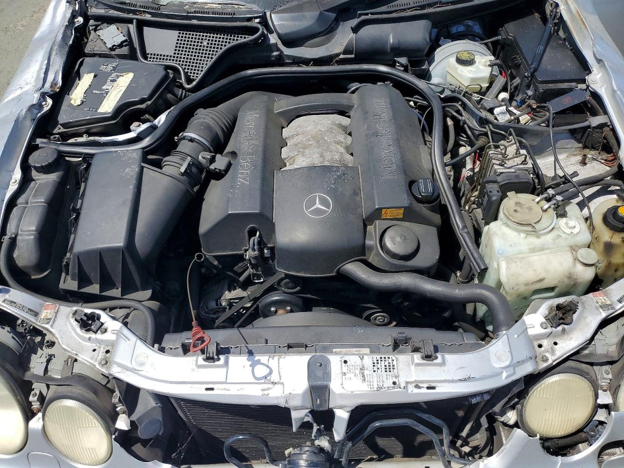 2000 Mercedes-benz E 320 Silver vin: WDBJH65J2YB117580