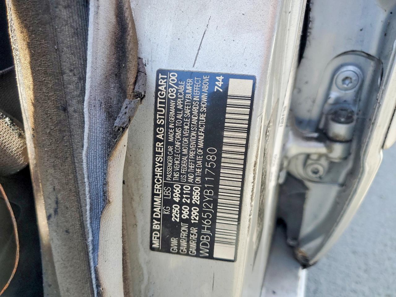 2000 Mercedes-benz E 320 Silver vin: WDBJH65J2YB117580