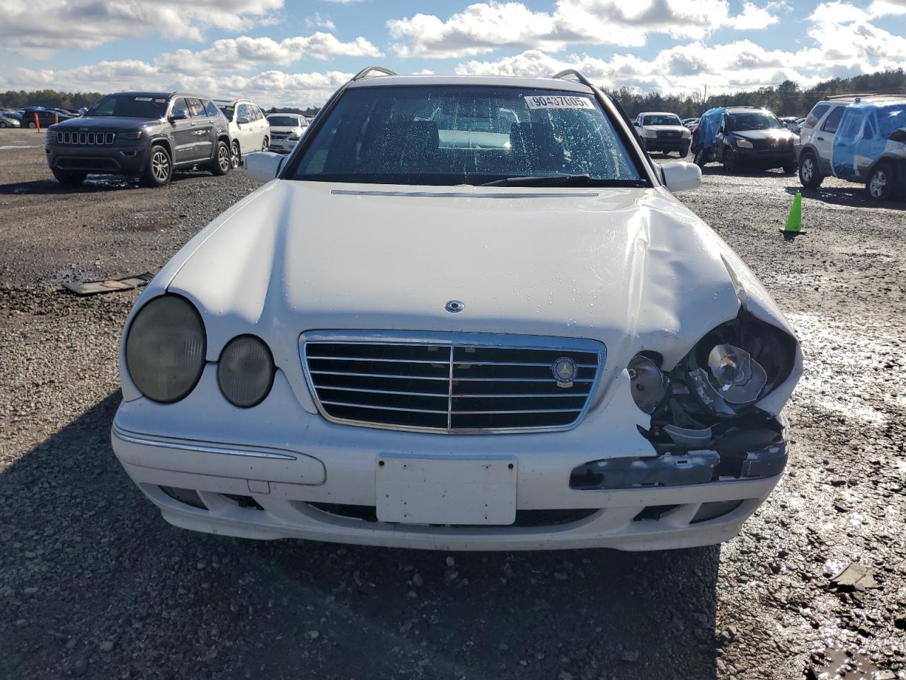 2001 Mercedes-benz E 320 White vin: WDBJH65J31B231920