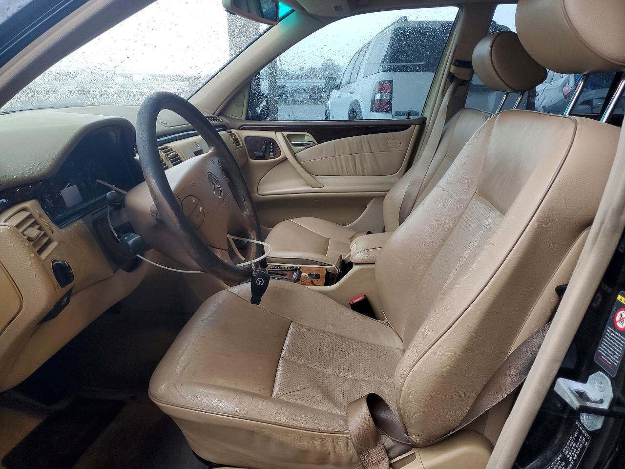 2000 Mercedes-benz E 320 Black vin: WDBJH65J3YB139507