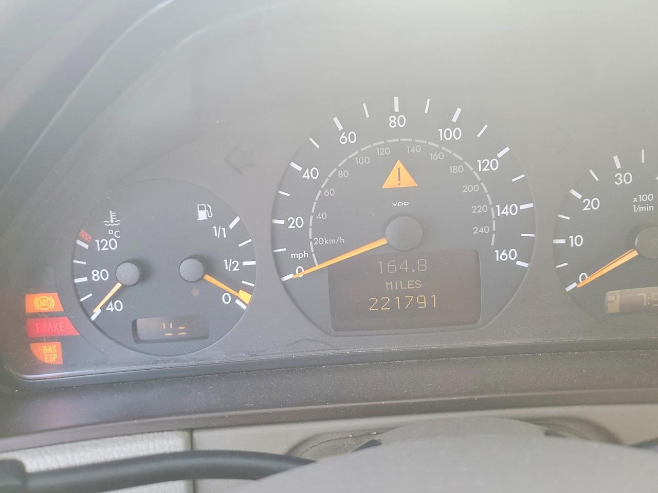 2002 Mercedes-benz E 320 Charcoal vin: WDBJH65J92X080618