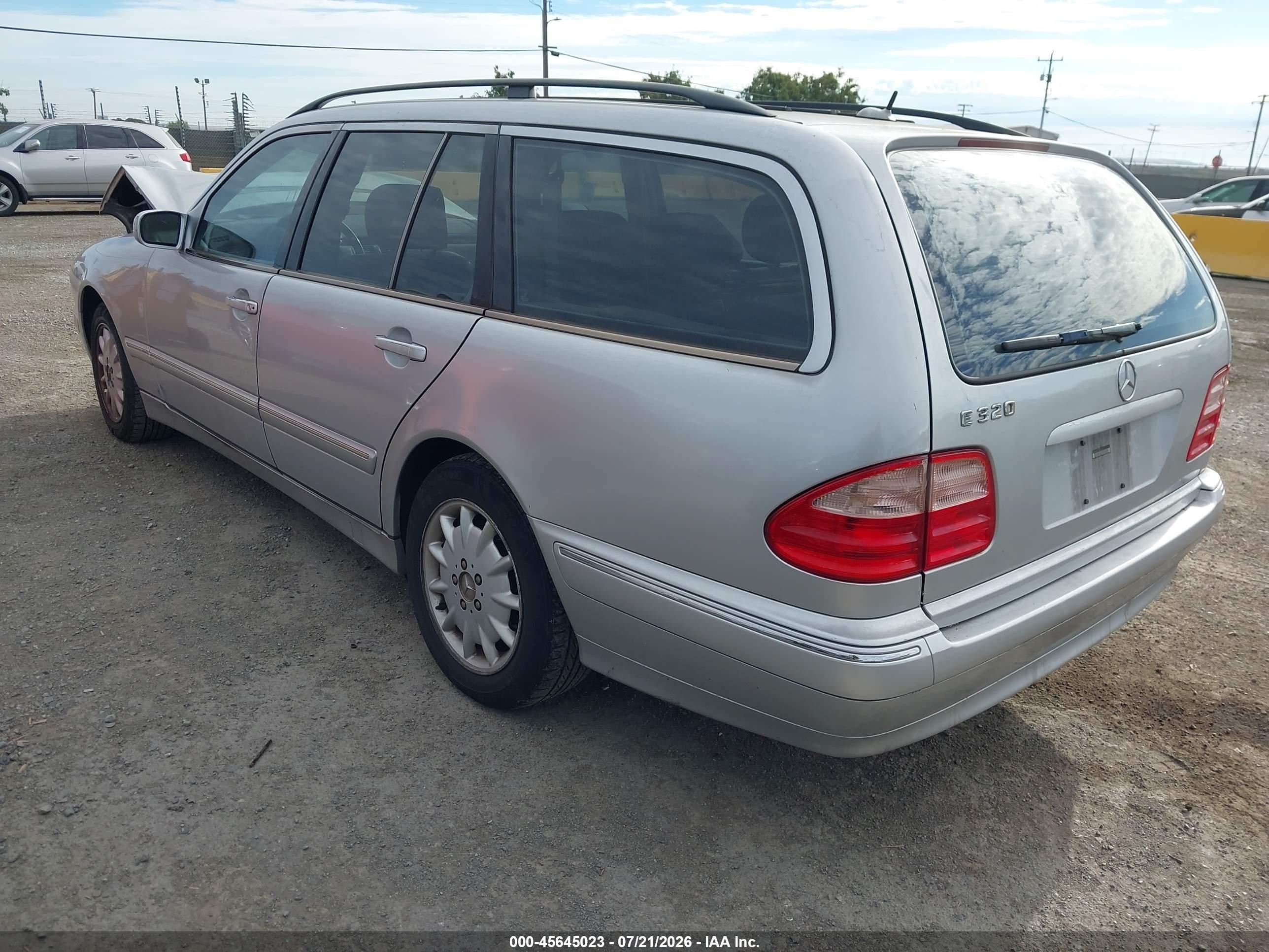 2000 Mercedes-benz E 320   Серебряный vin: WDBJH65J9YB056292