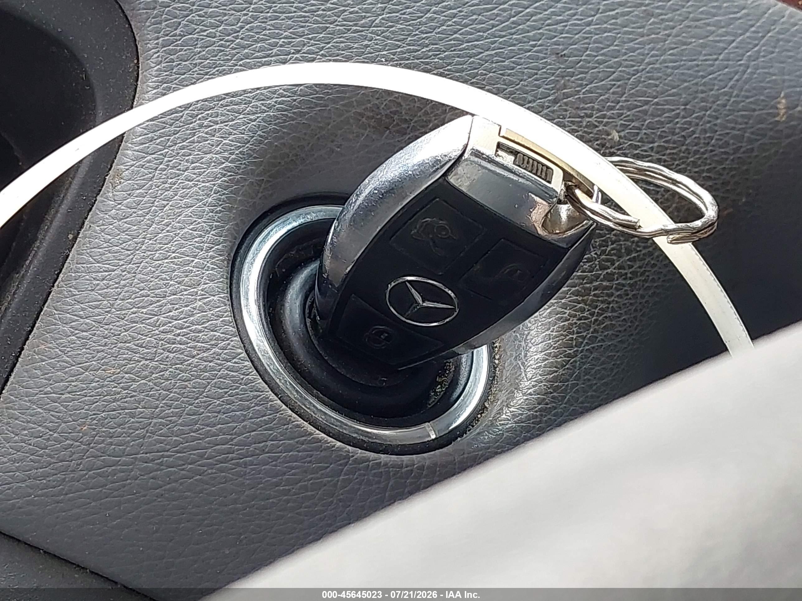 2000 Mercedes-benz E 320   Серебряный vin: WDBJH65J9YB056292