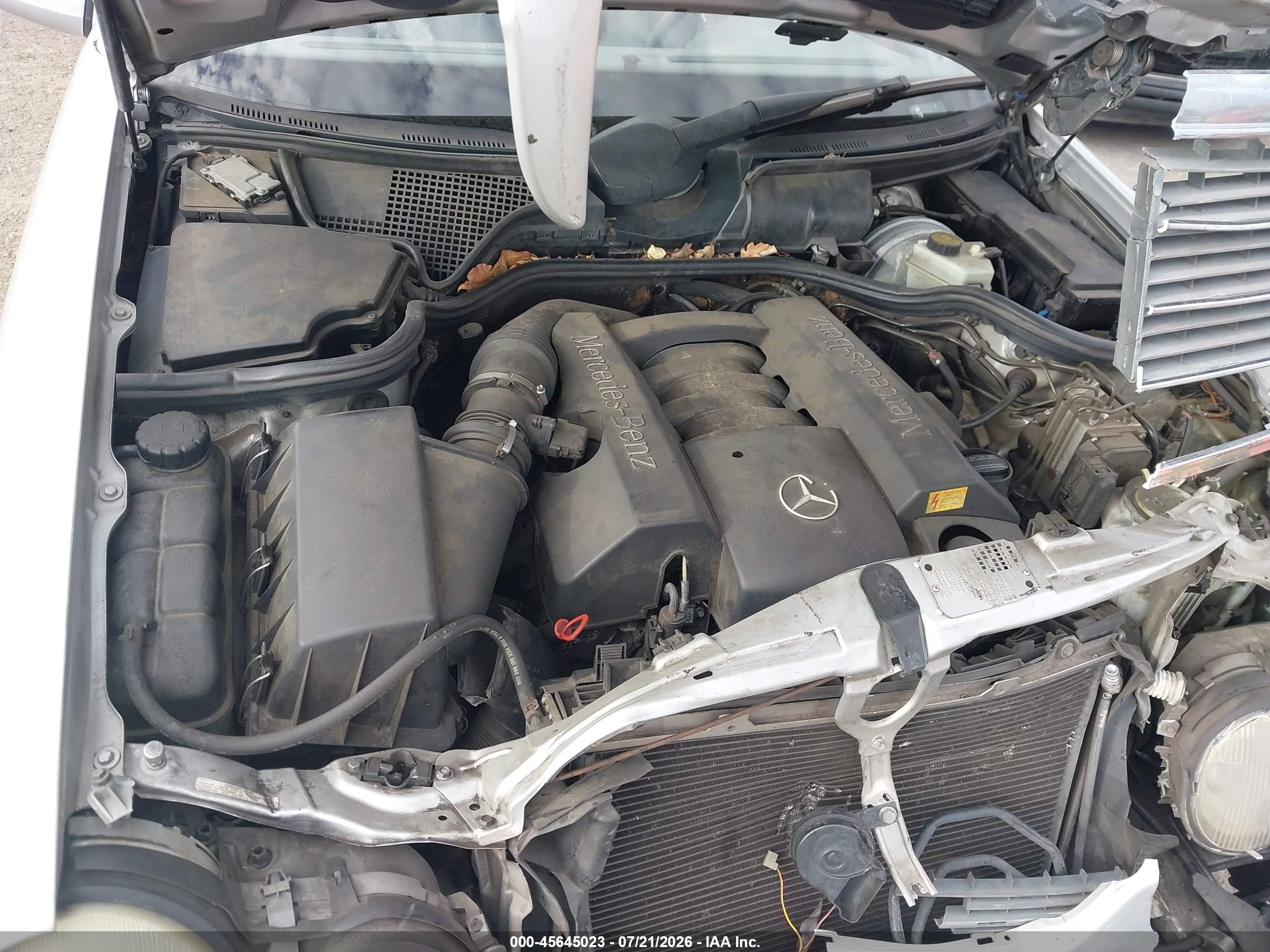 2000 Mercedes-benz E 320   Серебряный vin: WDBJH65J9YB056292