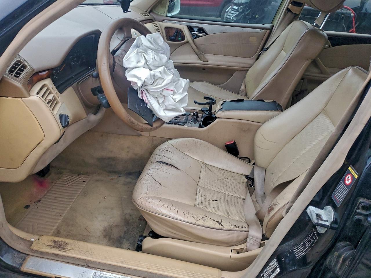 2000 Mercedes-benz E 320 Черный vin: WDBJH65J9YB102199
