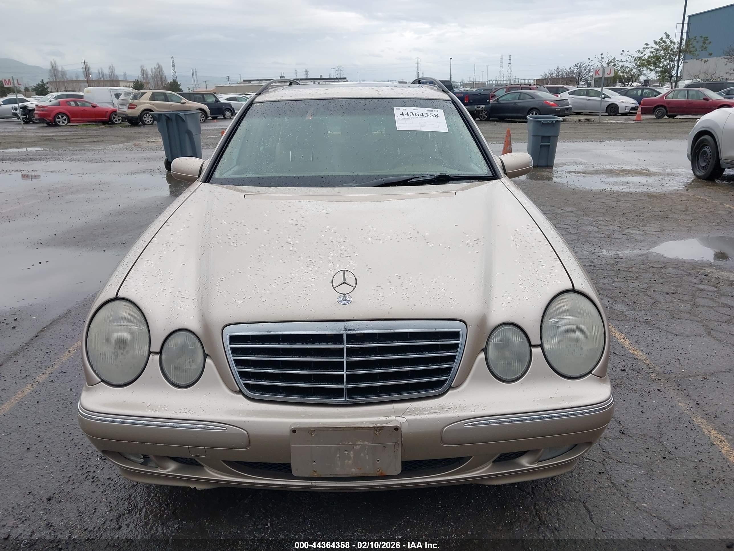 2001 Mercedes-benz E 320   Gold vin: WDBJH65JX1B213818