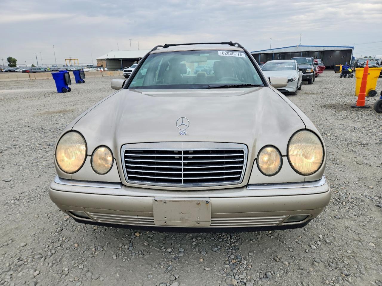 1999 Mercedes-benz E 320 4matic Gold vin: WDBJH82F0XX023596